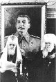 Патриарх Алексий I и митр.Николай у портрета И.В.Сталина.jpg